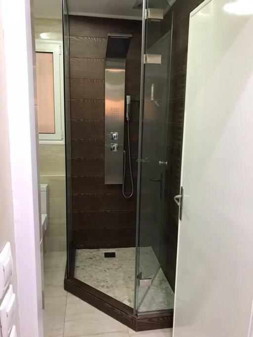 Finer Things Flisvos Beach Condo In Palaio Faliro Athens Exterior photo