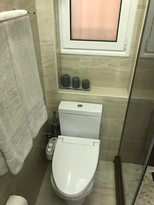 Finer Things Flisvos Beach Condo In Palaio Faliro Athens Exterior photo